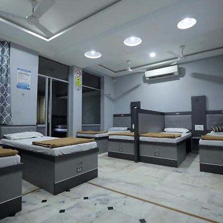 Royal Guest House Bhuj Esterno foto