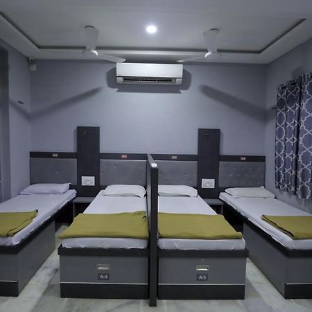 Royal Guest House Bhuj Esterno foto