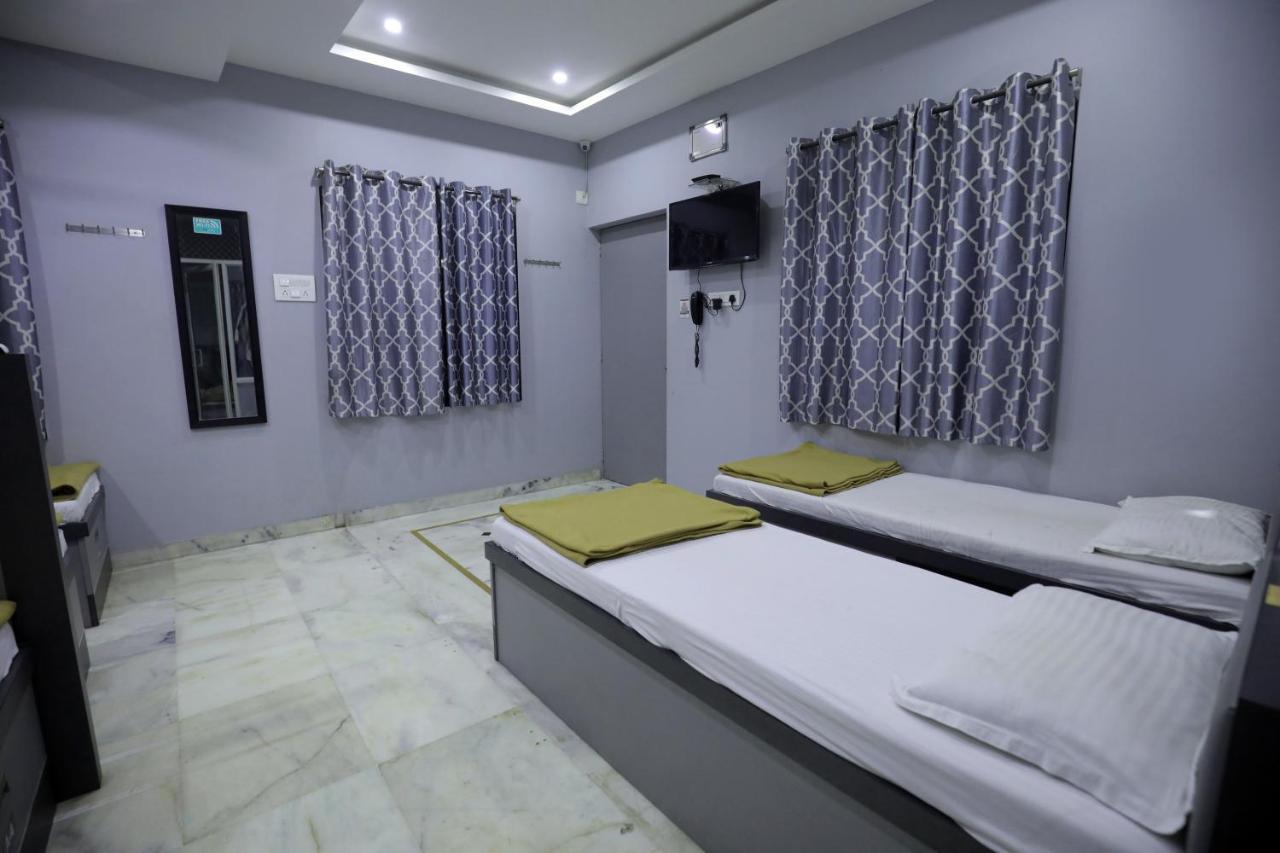 Royal Guest House Bhuj Esterno foto