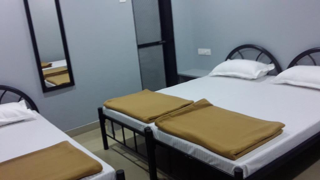 Royal Guest House Bhuj Esterno foto